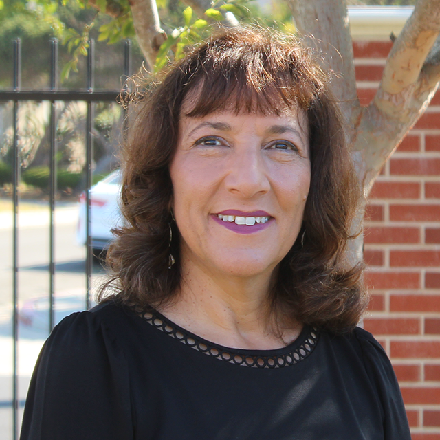 TinaLlorens's Profile Photo